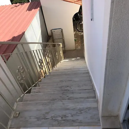 Apartamento Monica Em * Altura