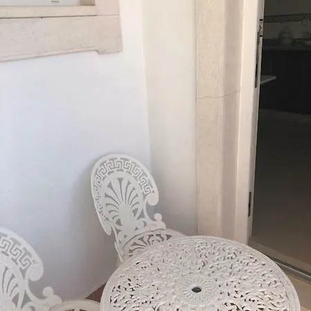 Lägenhet Apartamento Monica Em *